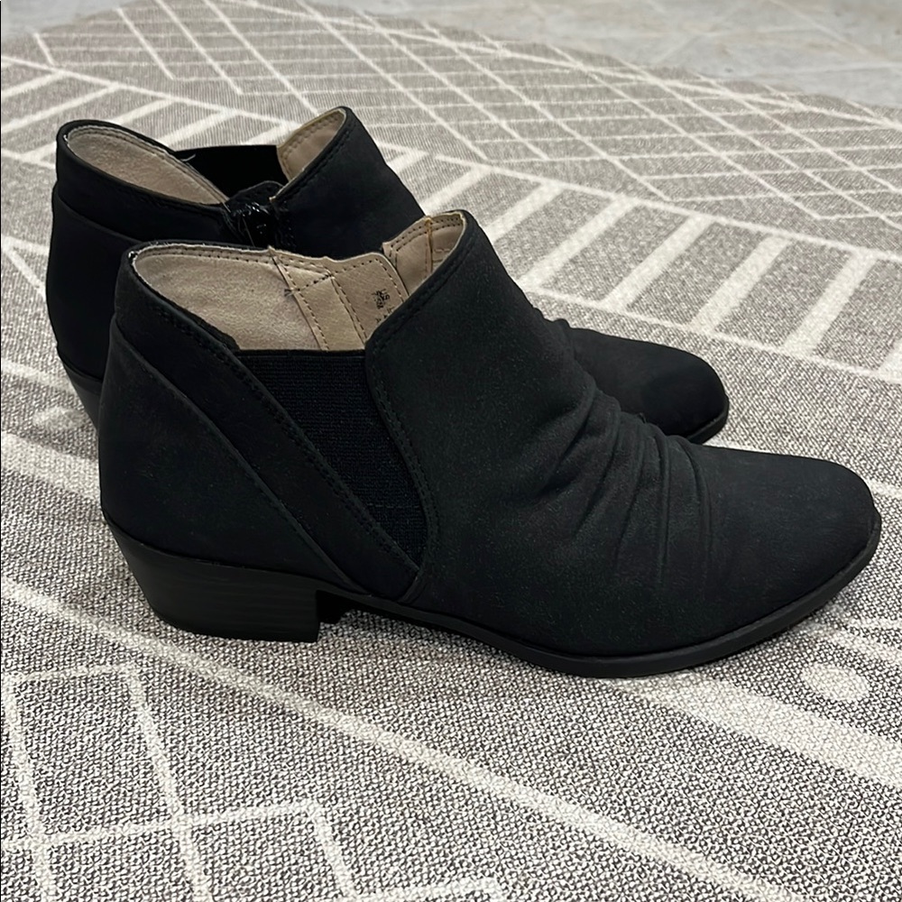 Lifestride Women's Aurora Ankle Booties
